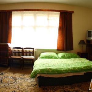 Double Room with Shared External Bathroom