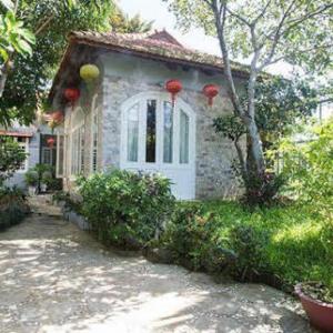 Villa with Garden View