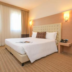 Double Room (1 Adult)