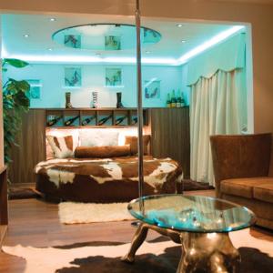 Luxury Suite with Spa Bath