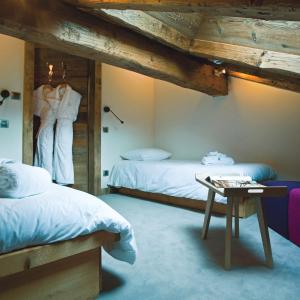 Family Suite (2 Adults + 3 Children) Tapiaz