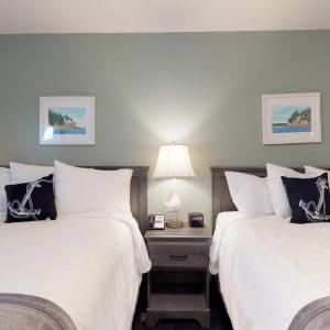 Deluxe Queen Room with Two Queen Beds
