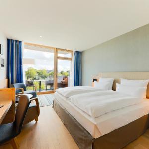 Classic Double Room Land Side