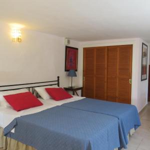 Apartment (2 Adults)