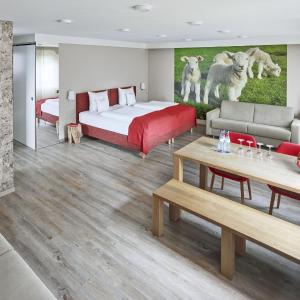 Premium Deluxe Room