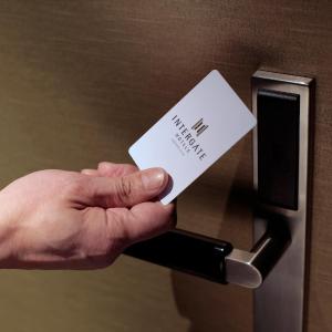 Room Selected at Check-In with Free access to Lounge - Non-Smoking