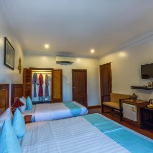 Deluxe Family Room with Terrace