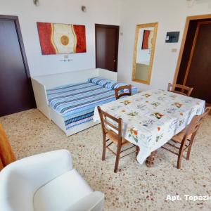 Apartment with Sea View (Topazio)
