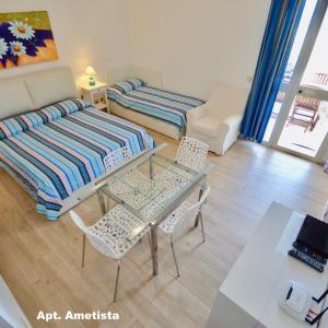 Studio with Terrace (Ametista)