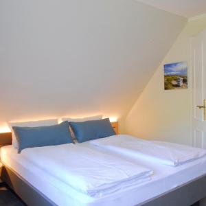 Queen Room with Balcony