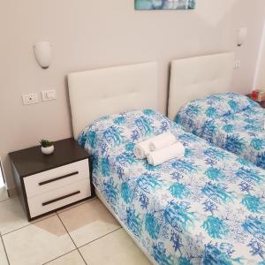 Twin Room with Private Bathroom
