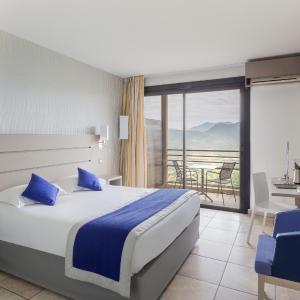 Comfort Queen Room