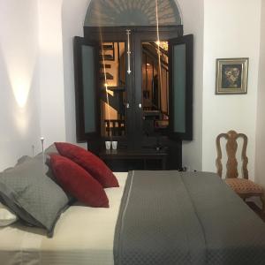 352 Guest Room