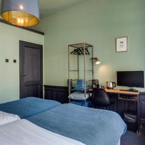 Twin Room with Canal View