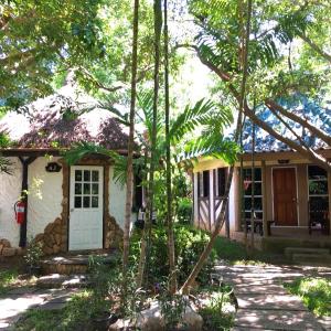 Bungalow (2 Adults)