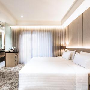 Superior Twin Room with City View