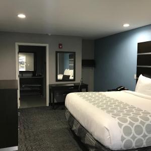 King Room - Non-Smoking
