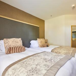 Superior Twin Room - Non-Smoking