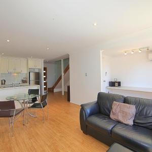 2 Bedroom Apartment - Overnight