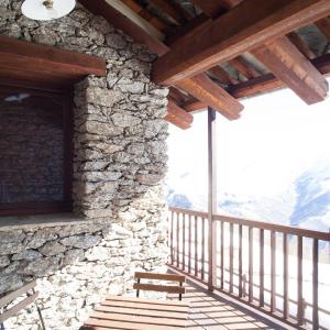 Twin Room with Balcony and  Mountain View