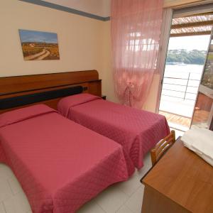 Standard Double Room with Balcony and Sea View