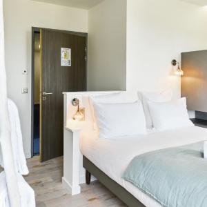 Double Room with Lateral Sea View