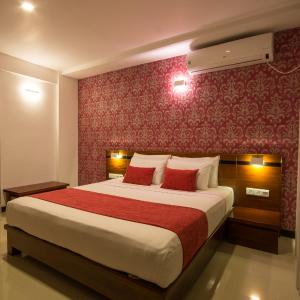 Deluxe Double or Twin Room with Balcony