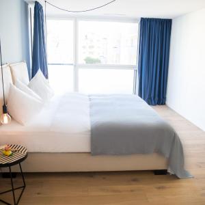 Large Two-Bedroom Apartment