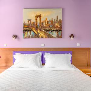 Classic Triple Room with   Partial Sea View