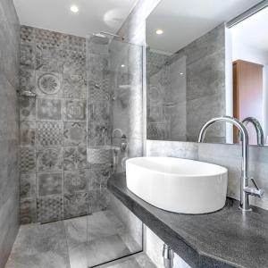 Superior Double or Twin Room with Partial Sea View