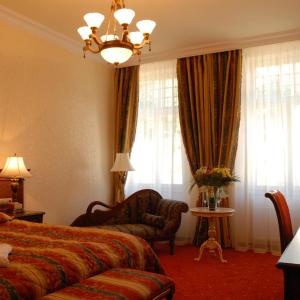 Double or Twin Room with City View