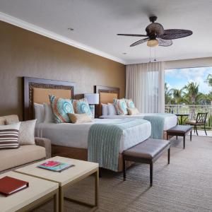 Lodge Island Double Queen Suite