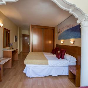 Double Room with Pool View (3 Adults)