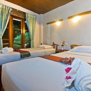 Building room Double or Twin with Garden View