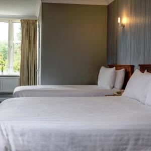 Family Room with One Double Bed and One Single Bed - Non-Smoking