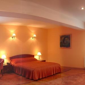 Double Room (1 - 2 Adults)