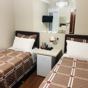 Twin Room with Air-Conditioning
