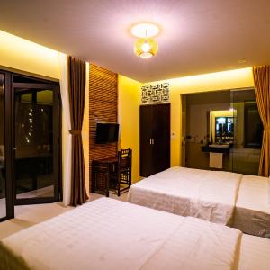Triple Room with Garden View