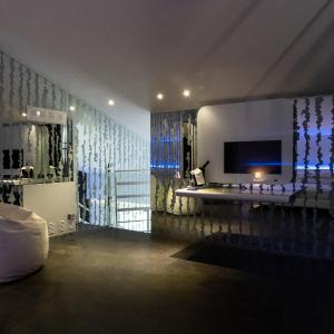 Deluxe Suite with Spa Bath