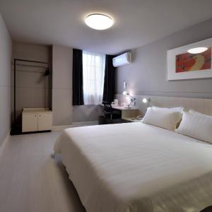 Mainland Chinese Citizens - Business Double Room B