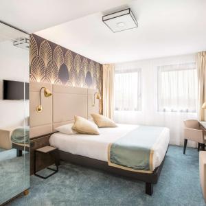 Classic Queen Room