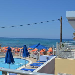 One-Bedroom Apartment with Side Sea View  (2-3 Adults)