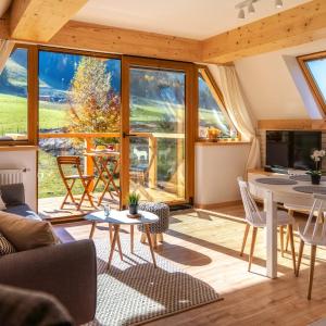 Deluxe One-Bedroom Apartment with Garden View