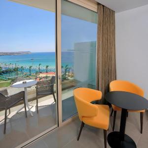 Luxury Double Room with Sea View