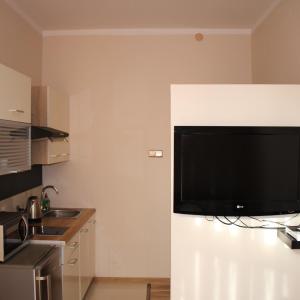 Standard Studio 1 (Adult) 