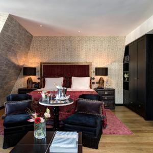 Junior Suite with Spa Bath