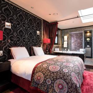 Executive Suite with Spa Bath