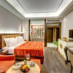 Colony Premium Double or Twin Room with with 20% discount on Ala-Carte Food, 10% discount on Beverages, 15% discount on Laundry, 15% discount on Spa