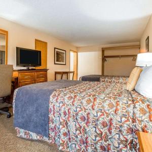 Double Room with Two Double Beds - Non-Smoking
