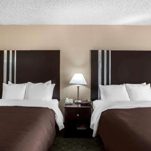 Queen Room with Two Queen Beds - Non-Smoking